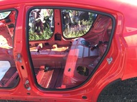 фото thumb №1, Dodge charger 15 16 прокладка кузовная дверь