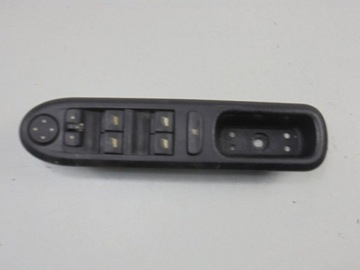 фото thumb №7, Peugeot 407 выключатель стекло перед левый 96468704xt