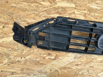 фото thumb №9, Кріплення каркас решітка 4k0807233 audi a6 c8