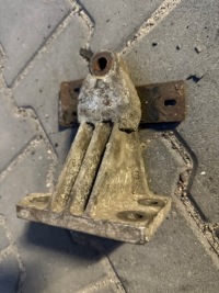 Кронштейн кронштейн двигателя правая mascot mascott 98-04r 2.8 Недорого, фото thumb