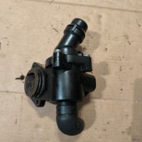 фото thumb №1, Vw audi a3 2.0fsi корпус термостата 6f121114