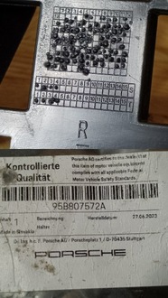 фото thumb №10, Porsche macan напрямна бампера правий задня 95b807572a