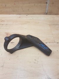 фото thumb №1, Кронштейн опора полуось nissan primera p11 lift 2.0d