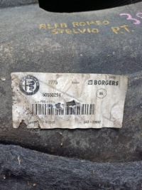 фото thumb №3, Alfa romeo stelvio підкрилок правий задня задні 50550294 оригінальний номер