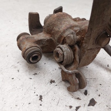 фото thumb №7, Kia carens ii 2 супорт гальмівний праві зад чавунний