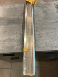 фото thumb №1, Молдинг порог citroen оригинальный номер 962370