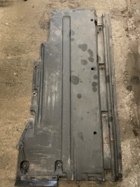 Audi a4 b8 a5 накладка плита пол подвеска левая с Разборки, фото thumb