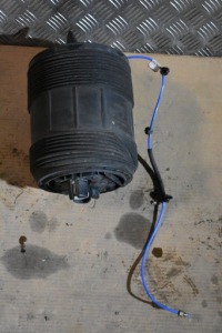 фото thumb №1, Idealny пневмоподушка подушка права audi q7 q8 1