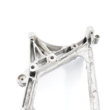 фото thumb №10, Mercedes w212 om651 крепление лапи кронштейн генератора a6512012009