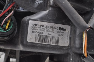 фото thumb №7, Volvo v70 ii лампа права передня правий перед uk 30698840 рестайлінг
