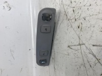 фото thumb №1, Лампа подсветка салона задняя потолочный audi a4 b7 2.5 tdi 8e0947111a