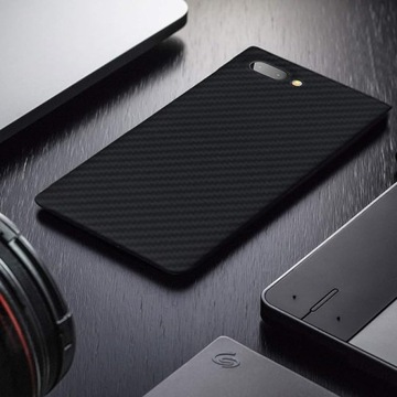 Чехол CALIBER CARBON FIBER BlackBerry KEYдва