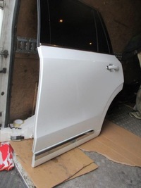 фото thumb №1, Volvo xc90 дверь левая задние recharge жемчуг