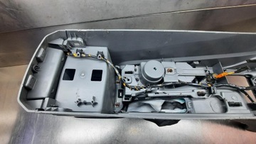 фото thumb №12, Подлокотник туннель средний ford focus mk2 рестайлинг 1.6b 09r