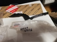 фото thumb №8, Прокладка крыла правая перед toyota hilux viii 15- оригинальный номер 53866-0k100