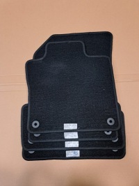 фото thumb №7, Килимки велюрові комплект volvo xc60 ii 18r- 32216555