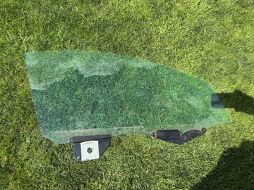 фото thumb №1, Tesla модель y my скло w двері передні праві 2022r подвійна оригінал