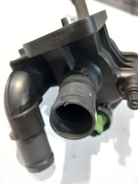 фото thumb №7, Ford focus mk3 1.6 tdci оригінальний номер 9670253780 корпус термостата