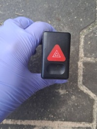 фото thumb №1, Кнопка света аварийных ford galaxy ym2113a350abw 7m5953235a