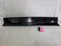 фото thumb №1, Peugeot 5008 2 ii молдинг крышки задняя накладка значки 99893685 =