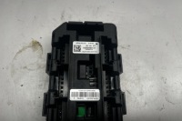 Купити Коробка запобіжників bmw 1 f20 9389068 3.0l бензиновий 250kw 2016, фото thumb