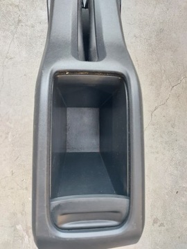 фото thumb №5, Peugeot 2008 i тунель середній