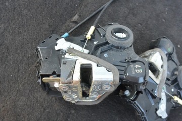 фото thumb №10, Замок дверь правый левый перед toyota prius plus + европа