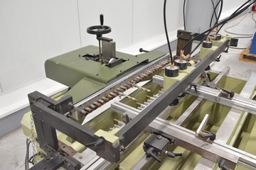 МНОГОШПИНДЕЛЬНЫЙ СВЕРЛИЛЬНЫЙ СТАНОК SCM MB29