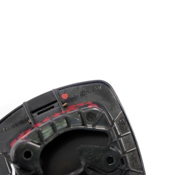 фото thumb №9, Bmw e91 заглушка ролети багажника правий зад чорна