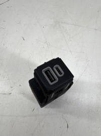 фото thumb №1, Maserati grecale 2023 роз'єм / з'єднувач usb