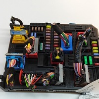 фото thumb №6, Peugeot 2008 ii 2021 рамка / модуль предохранителей