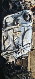 фото thumb №1, Hyundai i30 hb 06- підйомник скло перед правий