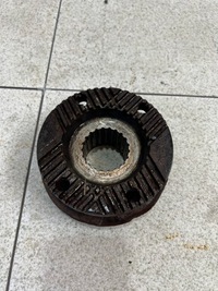 фото thumb №1, Фланець вала міст 17.5 iveco eurocargo