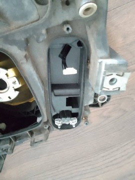 фото thumb №10, Лампа фара правый чёрный volvo fmx 84170200