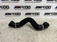 фото thumb №1, Bmw m5 f90 m8 f91 f92 шланг труба wąż радиатора wody 8747914