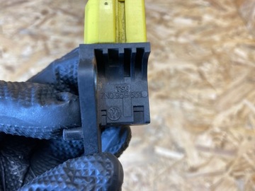 фото thumb №9, Датчик удару штекер vw sharan 7n 7n0959651 2010-