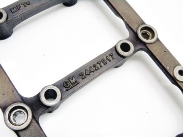 фото thumb №3, Рамка блока 24427917 3.2 v6 vectra c signum cts