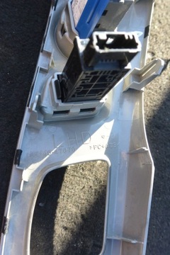 фото thumb №10, Панель перемикачів кнопок старт-стоп dekor toyota prius plus + kpl eu