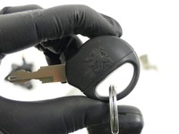 фото thumb №7, Замок запалювання жало ключ вкладка замка кришка пального peugeot 206 98-09r 5 двері