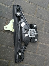 фото thumb №1, Подъемник стекло правый задняя renault clio v