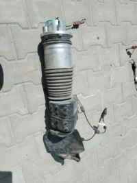 фото thumb №1, Porsche taycan амортизатор правый перед проверенный