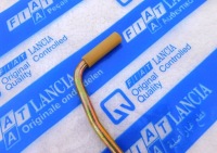 Новий стрижень підпірка підпора упор кришки двигуна fiat 126p 126 bis оригінал в Україні, фото thumb