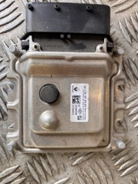 Купить Renault trafic 3 1.6 dci модуль adblue 237g00049r 237g00001r 0281032615, фото thumb