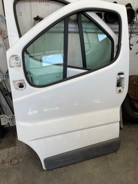 фото thumb №1, Vivaro trafic primastar двері ліві передні 02-14r 474 білий