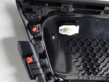 фото thumb №13, Mercedes glb x247 247 оббивка боковина двері передні праві червона nić