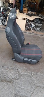 Сидіння праві перед передній peugeot 108 Недорого, фото thumb