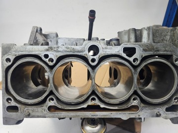 фото thumb №10, Блок двигуна audi a4 b6 b7 1.6 8v alz 06b103019h