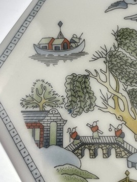 Фарфоровая шкатулка Wedgewood Bone China Chinese Legend