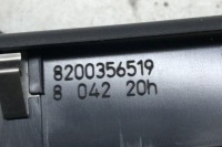 фото thumb №1, Кнопка керування вікон лівих передніх двері renault