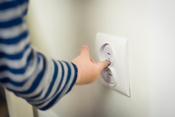ЗАЩИТА КОНТАКТНЫХ РОЗЕТОК КЛЮЧОМ 12 ШТ.